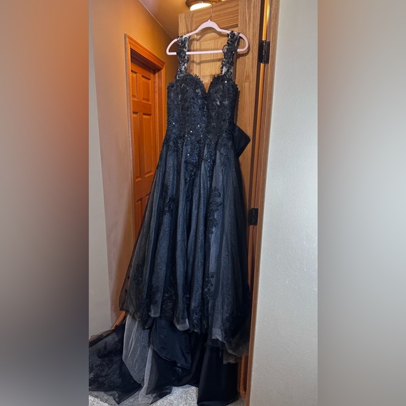 Black Wedding Dress Beaded Black wedding gown Size 10,12 Black Bridal Gown New - Picture 11 of 12